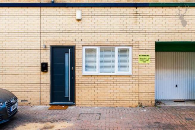 Апартаменты Modern 1 Bed Flat In The Heart Of Hackney Лондон Экстерьер фото