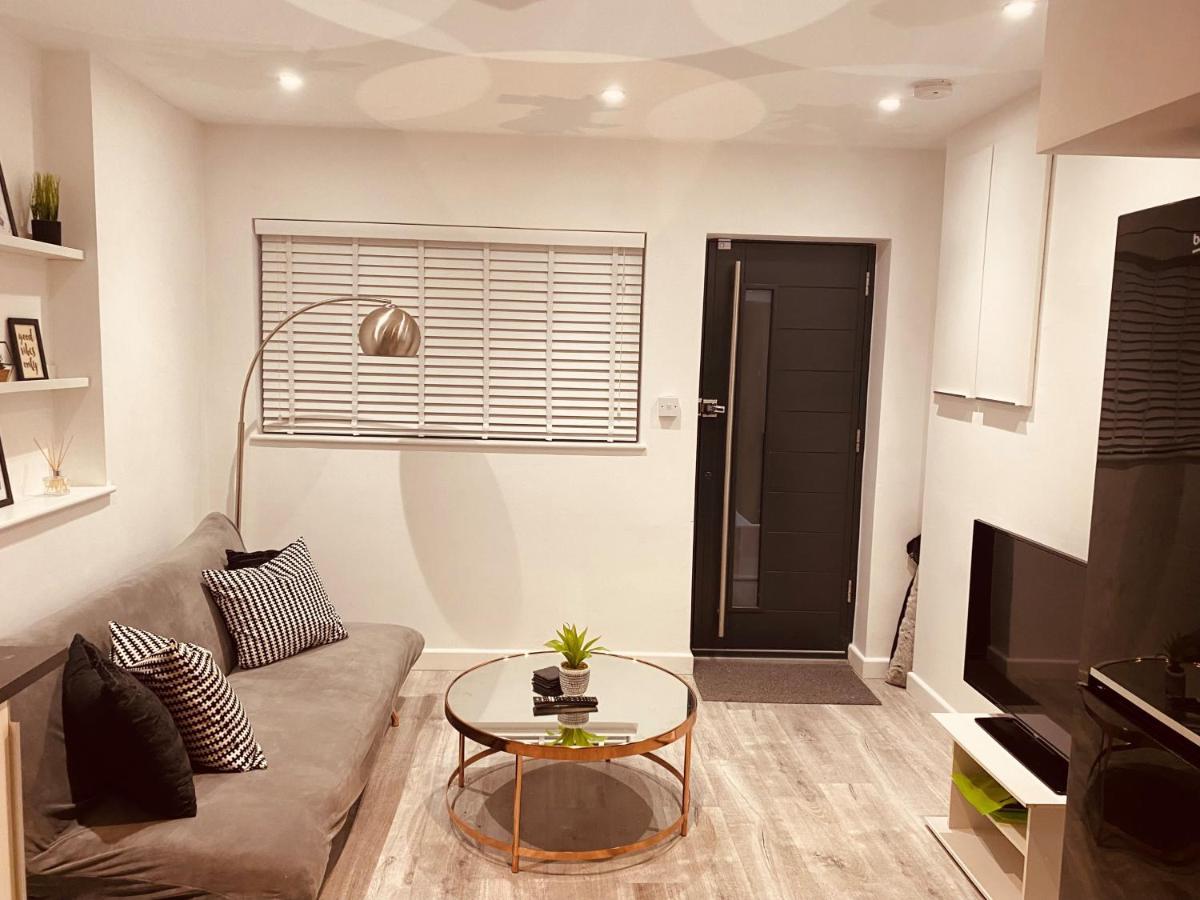 Апартаменты Modern 1 Bed Flat In The Heart Of Hackney Лондон Экстерьер фото